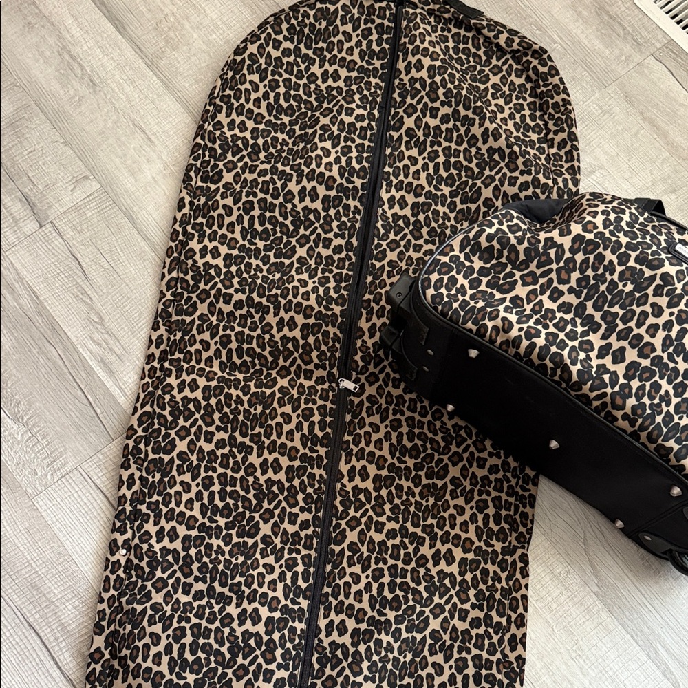 Leopard Print travel Set - image 5